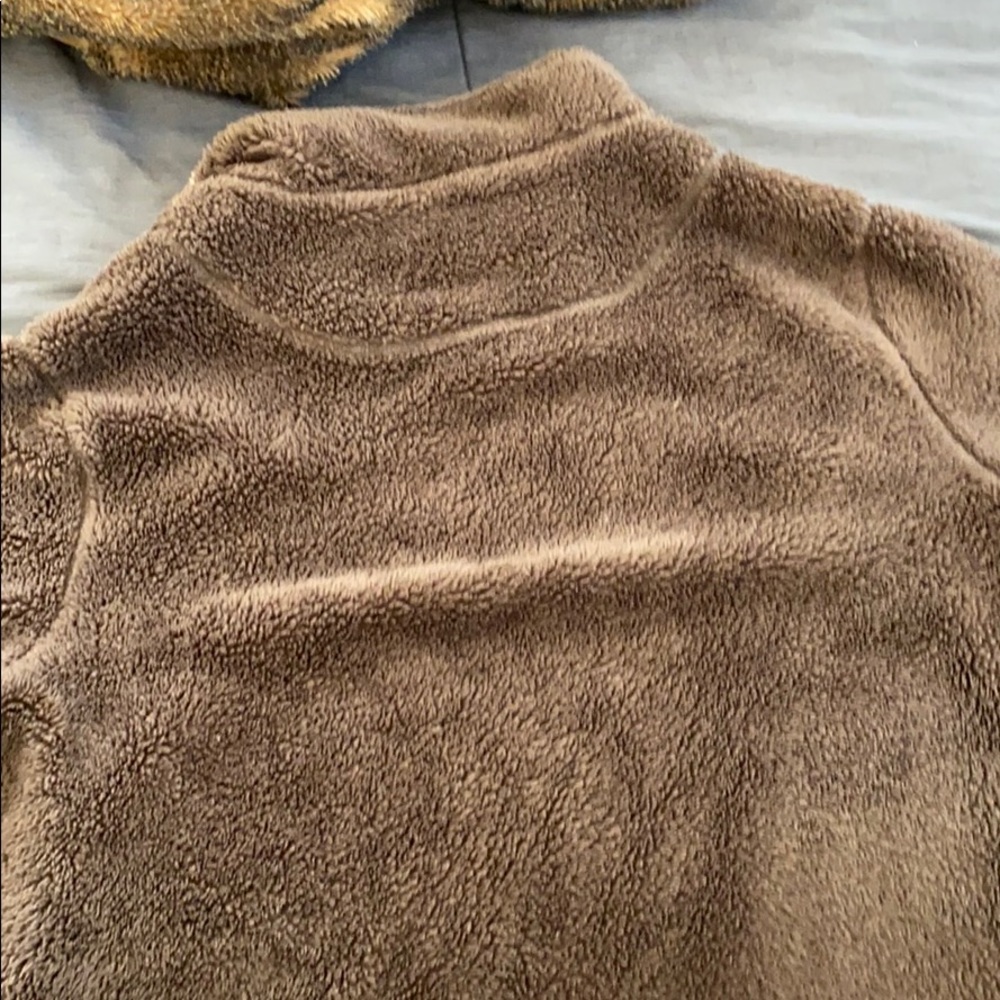 True Grit pullover. - Picture 3 of 3